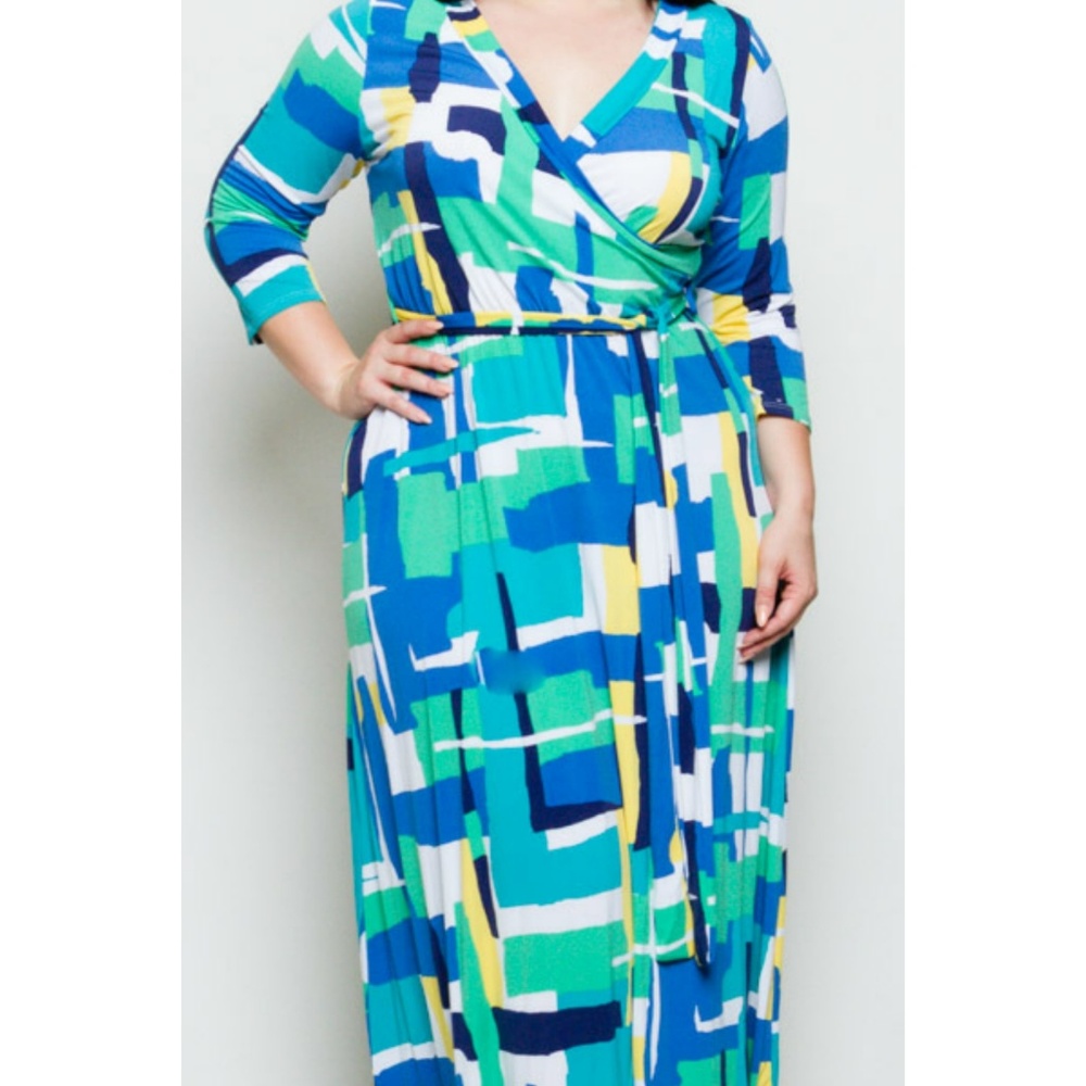 PLUS FRONT TIE V NECK MAXI DRESS - Picture 5 of 5